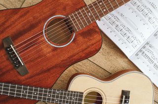 گیتار در برابر یوکلِلی