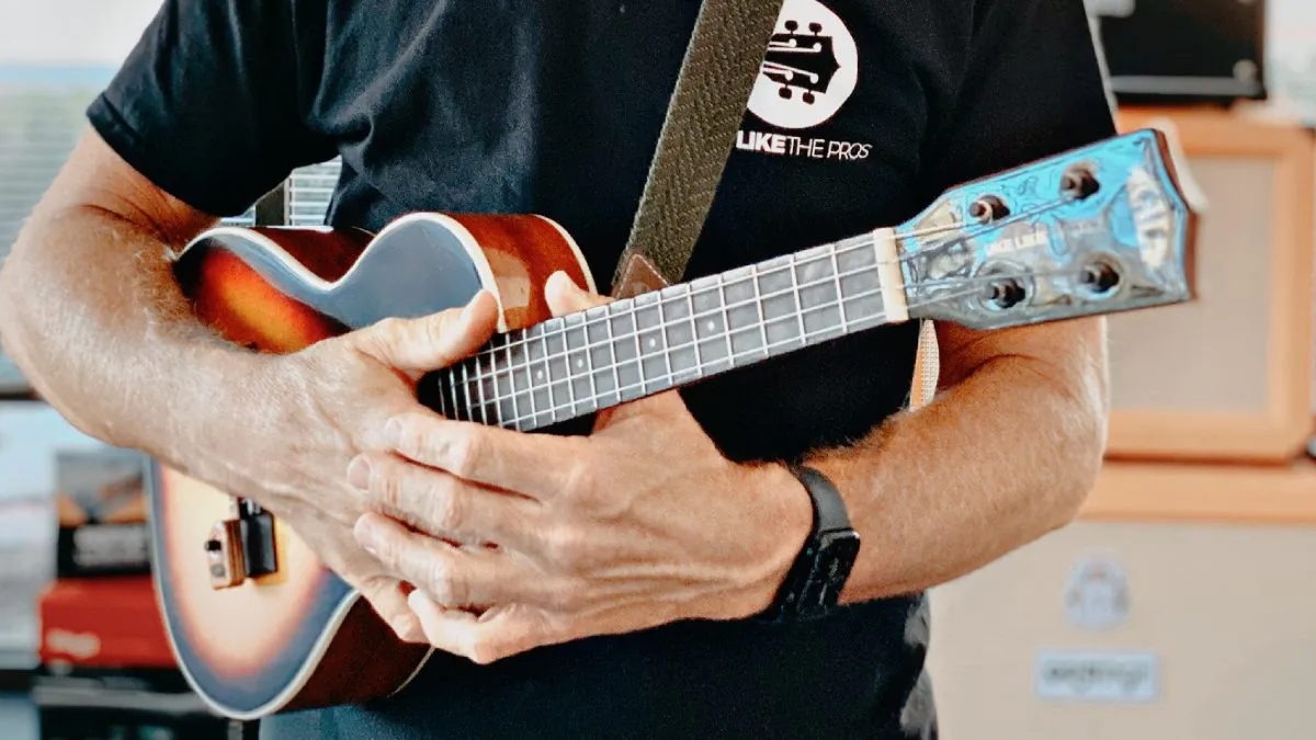 گیتار یوکللی