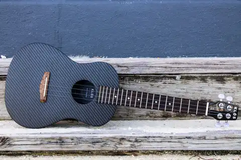 گیتار یوکللی