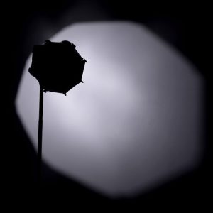 ulanzi-as-d30-30cm-octagonal-softbox-with-mini-bowens-mount-and-grid (8) سافت باکس و رفلکتور اولانزی Ulanzi AS-D30