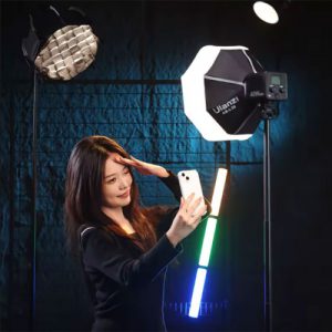 ulanzi-as-l30-30cm-mini-bowen-softbox (6) سافت باکس و رفلکتور نور اولانزی Ulanzi AS-L30