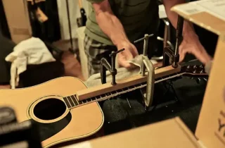 گیتار دست‌ساز